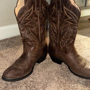 Size 9.5 women’s boots
